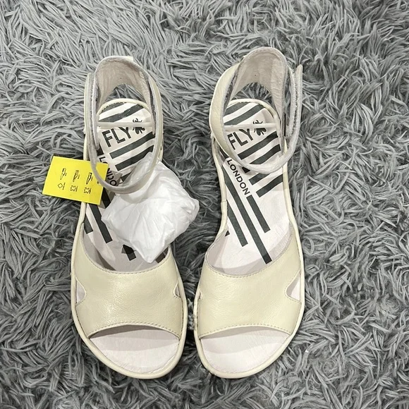 NEW • Fly London • Mafi Ankel Strap Leather Sandals Off White 36 / 6 Womens - Picture 2 of 5